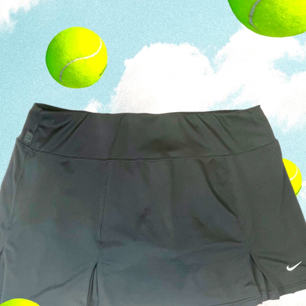 NIKE FITDRY WOMENS TENNIS SKIRT/SHORTS Size L